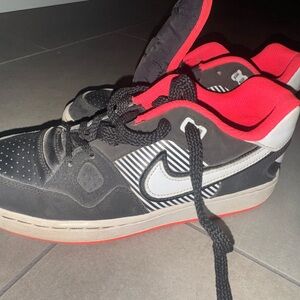 Nike Air Force  Black & hot pink Low-Top Sneakers